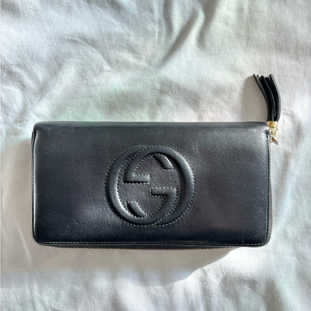 Gucci Black Soho
Zippy Wallet